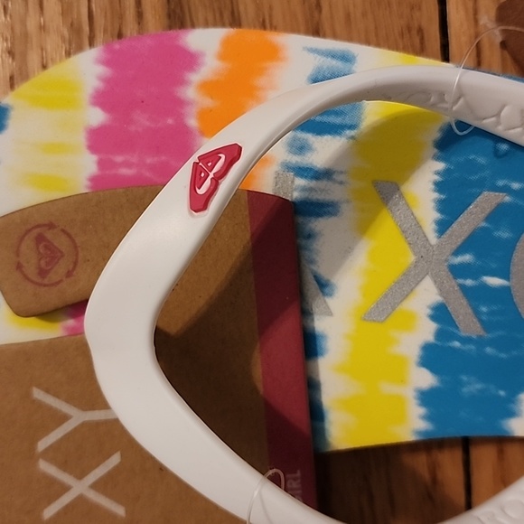 Girls Roxy Flip Flops Size 2 - Picture 3 of 4